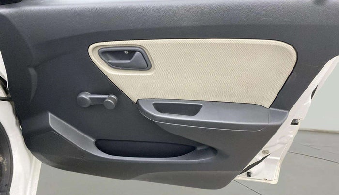 2015 Maruti Alto K10 LXI CNG, CNG, Manual, 34,037 km, Driver Side Door Panels Control