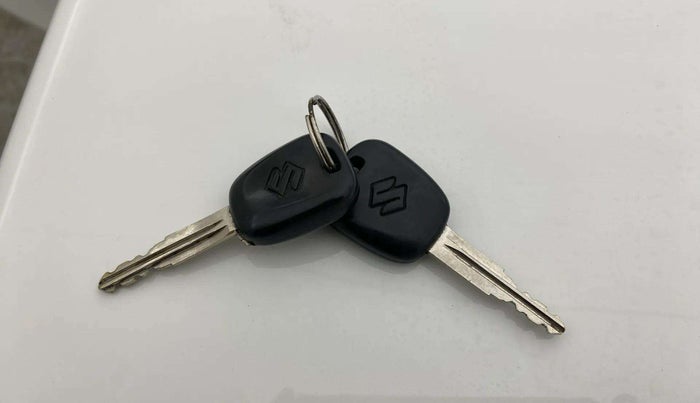 2015 Maruti Alto K10 LXI CNG, CNG, Manual, 34,037 km, Key Close Up