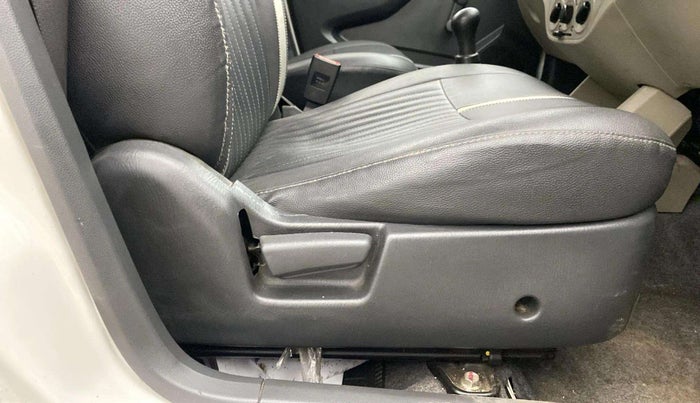 2015 Maruti Alto K10 LXI CNG, CNG, Manual, 34,037 km, Driver Side Adjustment Panel