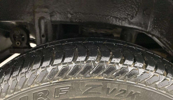 2015 Maruti Alto K10 LXI CNG, CNG, Manual, 34,037 km, Right Rear Tyre Tread