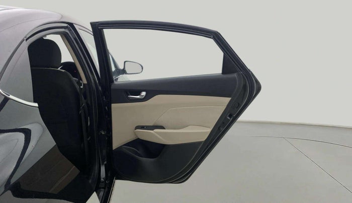 2018 Hyundai Verna 1.6 VTVT SX, Petrol, Manual, 45,387 km, RHS Rear Door