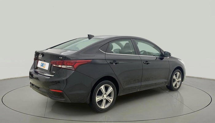 2018 Hyundai Verna 1.6 VTVT SX, Petrol, Manual, 45,387 km, Right Back Diagonal