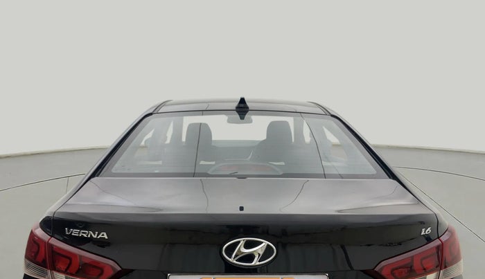 2018 Hyundai Verna 1.6 VTVT SX, Petrol, Manual, 45,387 km, Rear Windshield
