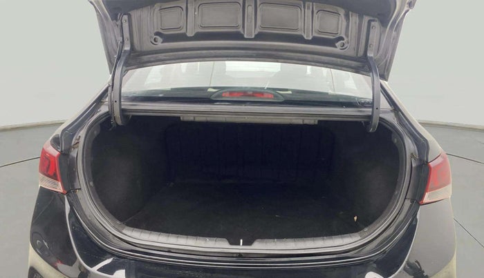 2018 Hyundai Verna 1.6 VTVT SX, Petrol, Manual, 45,387 km, Boot Open Zoomed View