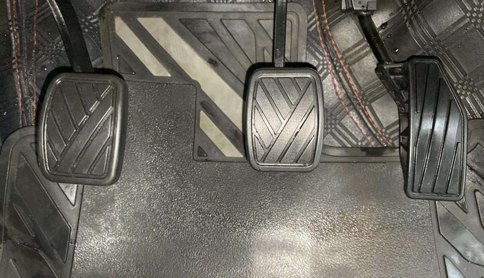 2024 Maruti Swift ZXI PLUS, Petrol, Manual, 29,102 km, Pedals