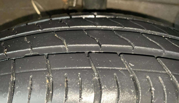 2019 Hyundai NEW SANTRO ASTA MT, Petrol, Manual, 82,145 km, Right Front Tyre Tread