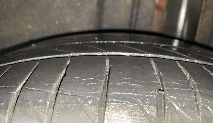 2013 Ford Fiesta STYLE DIESEL, Diesel, Manual, 92,219 km, Left Rear Tyre Tread