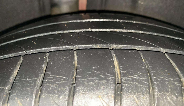 2013 Ford Fiesta STYLE DIESEL, Diesel, Manual, 92,219 km, Right Rear Tyre Tread