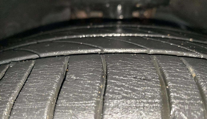 2013 Ford Fiesta STYLE DIESEL, Diesel, Manual, 92,219 km, Right Front Tyre Tread