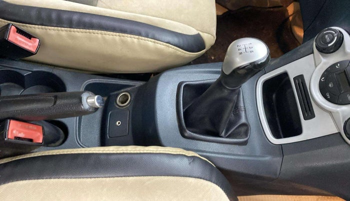 2013 Ford Fiesta STYLE DIESEL, Diesel, Manual, 92,219 km, Gear Lever