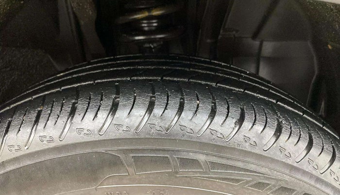 2021 Nissan MAGNITE XV PREMIUM DUAL TONE, Petrol, Manual, 18,462 km, Right Front Tyre Tread