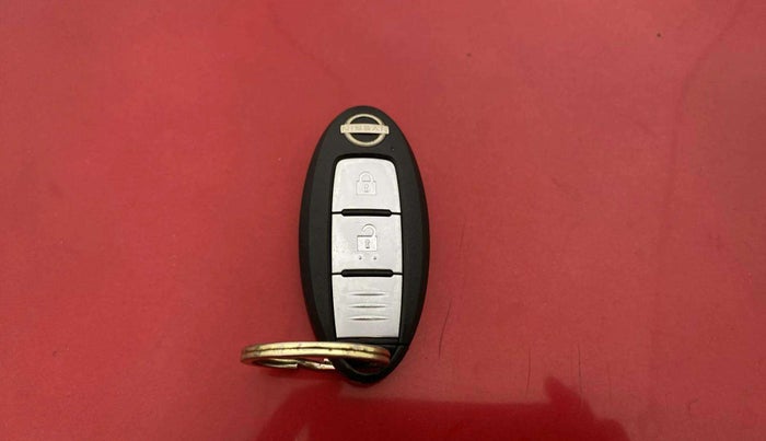 2021 Nissan MAGNITE XV PREMIUM DUAL TONE, Petrol, Manual, 18,462 km, Key Close Up