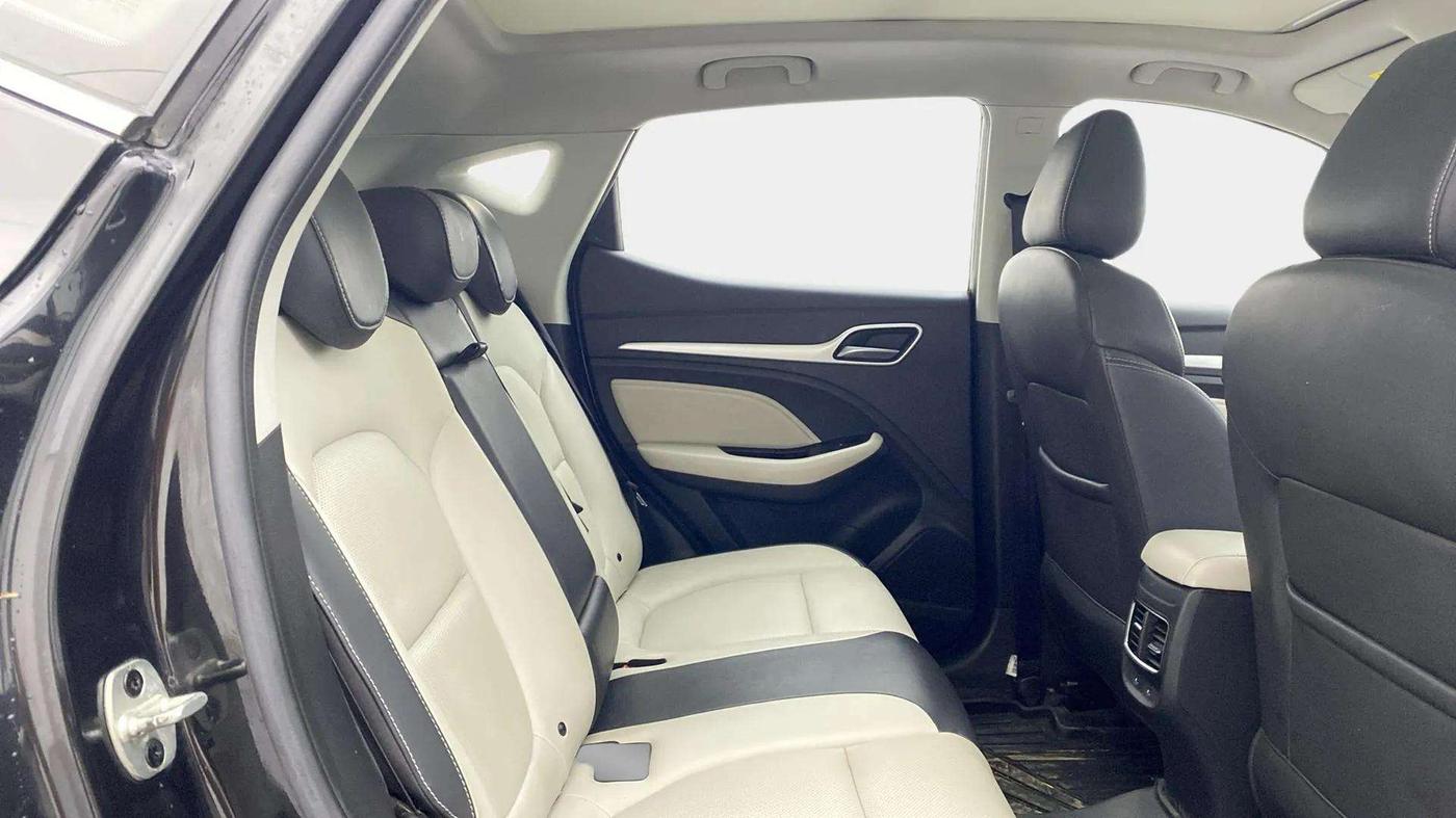 2021 MG ASTOR SHARP 1.5 MT, Petrol, Manual, 62,556 km, Right Side Rear Door Cabin