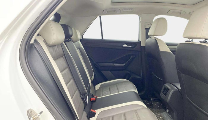 2019 Volkswagen T-ROC 1.5 TSI AT, Petrol, Automatic, 1,00,466 km, Right Side Rear Door Cabin