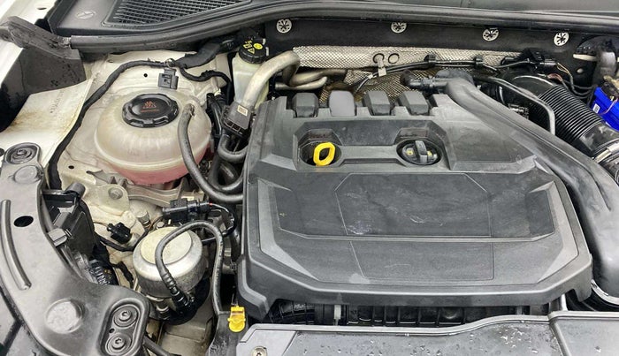 2019 Volkswagen T-ROC 1.5 TSI AT, Petrol, Automatic, 1,00,466 km, Engine View - Right