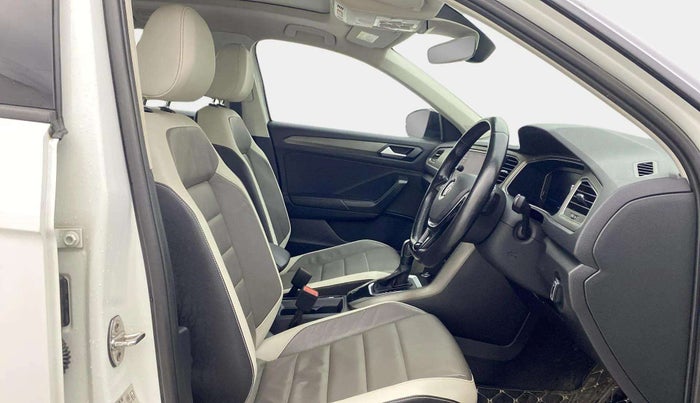 2019 Volkswagen T-ROC 1.5 TSI AT, Petrol, Automatic, 1,00,466 km, Right Side Front Door Cabin