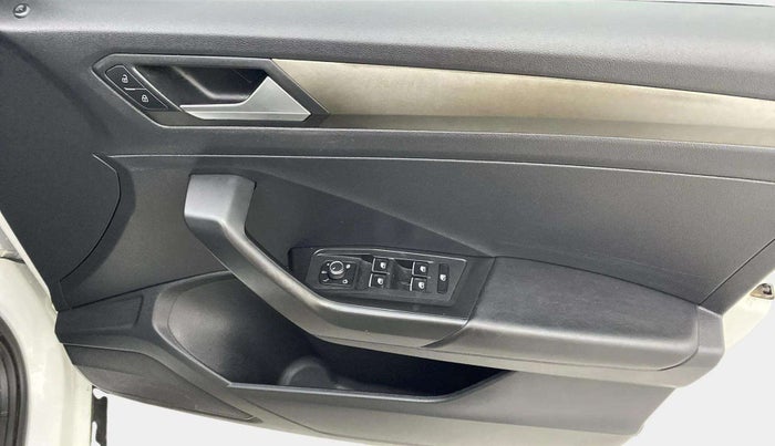 2019 Volkswagen T-ROC 1.5 TSI AT, Petrol, Automatic, 1,00,466 km, Driver Side Door Panels Control