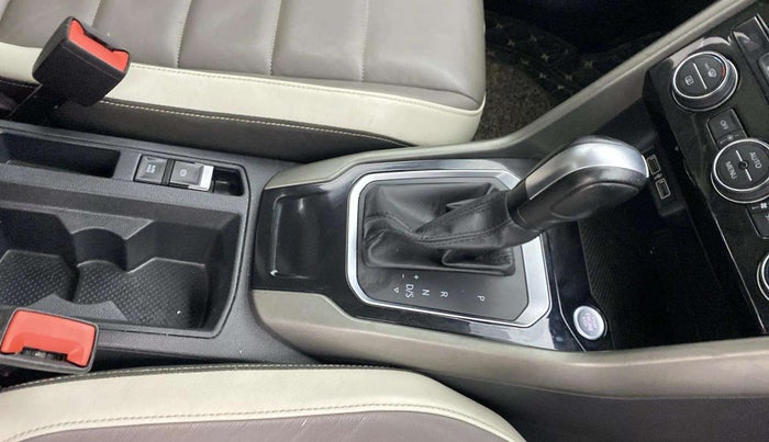 2019 Volkswagen T-ROC 1.5 TSI AT, Petrol, Automatic, 1,00,466 km, Gear Lever