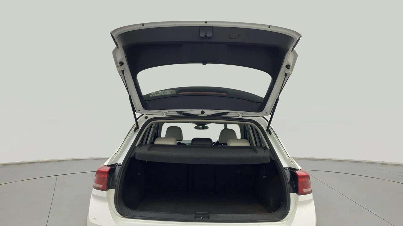 2019 Volkswagen T-ROC 1.5 TSI AT, Petrol, Automatic, 1,00,466 km, Boot Door Open