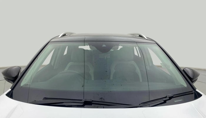 2019 Volkswagen T-ROC 1.5 TSI AT, Petrol, Automatic, 1,00,466 km, Front Windshield