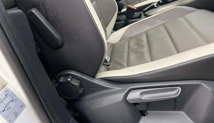 2019 Volkswagen T-ROC 1.5 TSI AT, Petrol, Automatic, 1,00,466 km, Driver Side Adjustment Panel