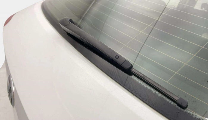 2019 Volkswagen T-ROC 1.5 TSI AT, Petrol, Automatic, 1,00,466 km, Rear Wiper
