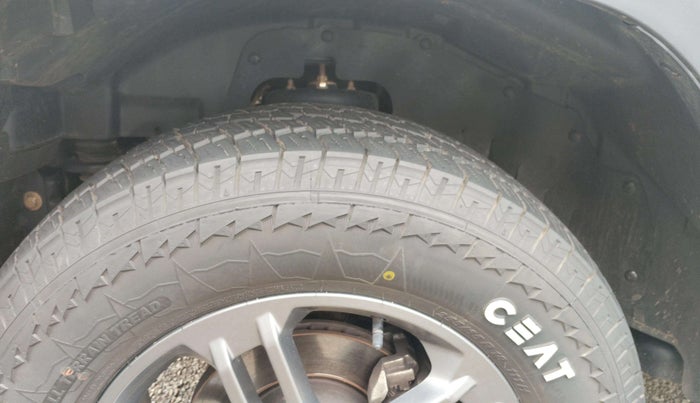 2023 Mahindra Thar LX D HT 2WD MT, Diesel, Manual, 49,278 km, Left Front Tyre Tread