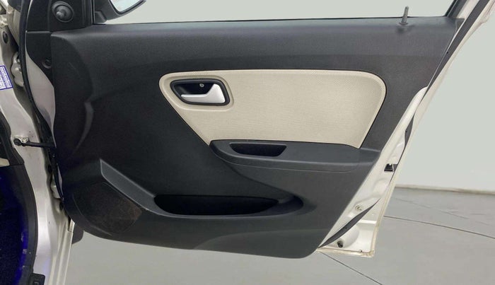 2021 Maruti Alto VXI, Petrol, Manual, 79,957 km, Driver Side Door Panels Control