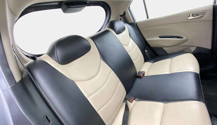 2018 Hyundai NEW SANTRO SPORTZ AMT, CNG, Automatic, 1,15,213 km, Right Side Rear Door Cabin