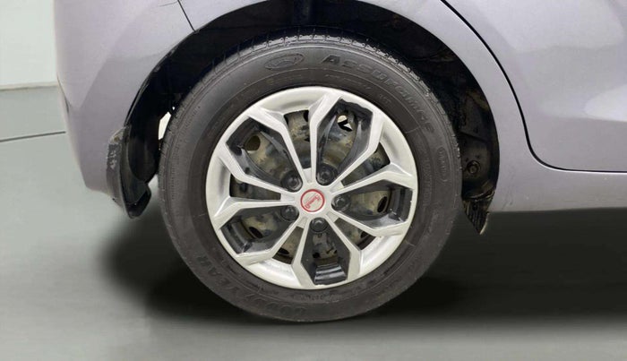 2018 Hyundai NEW SANTRO SPORTZ AMT, CNG, Automatic, 1,15,213 km, Right Rear Wheel