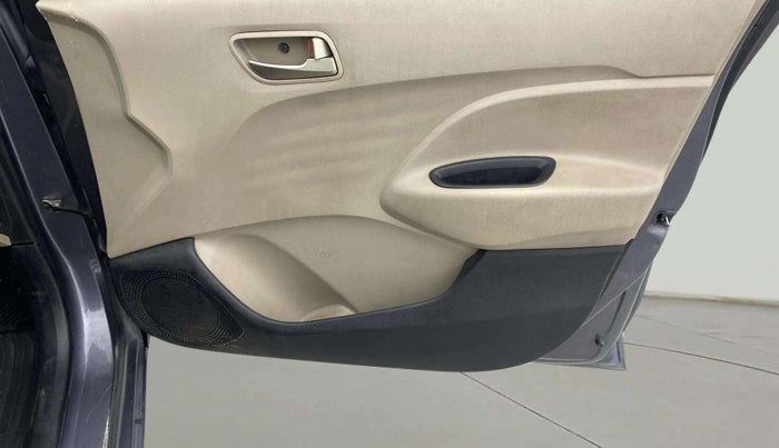 2018 Hyundai NEW SANTRO SPORTZ AMT, CNG, Automatic, 1,15,213 km, Driver Side Door Panels Control