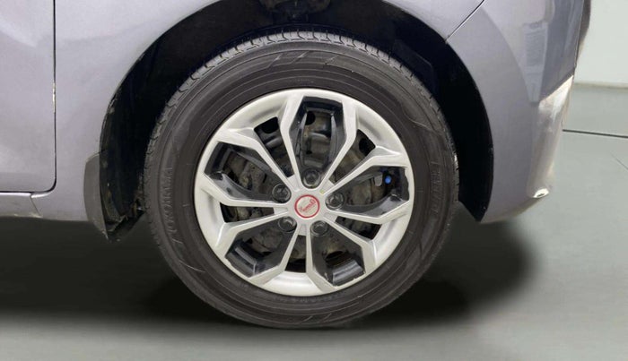 2018 Hyundai NEW SANTRO SPORTZ AMT, CNG, Automatic, 1,15,213 km, Right Front Wheel