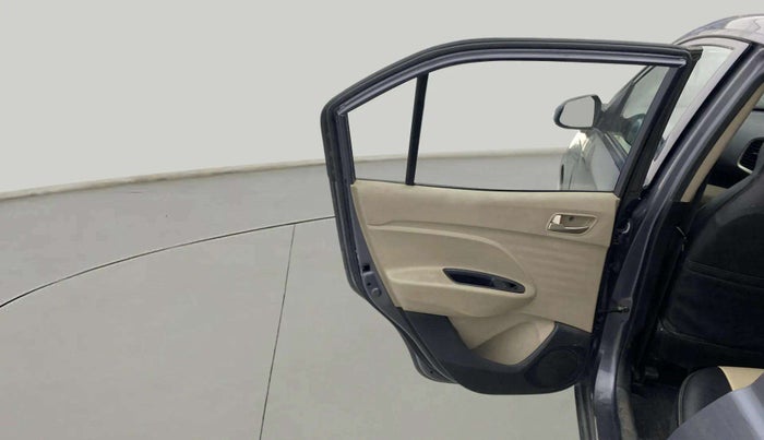 2018 Hyundai NEW SANTRO SPORTZ AMT, CNG, Automatic, 1,15,213 km, LHS Rear Door