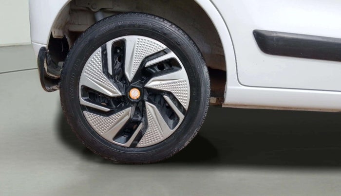 2014 Maruti Wagon R 1.0 VXI, Petrol, Manual, 36,829 km, Right Rear Wheel