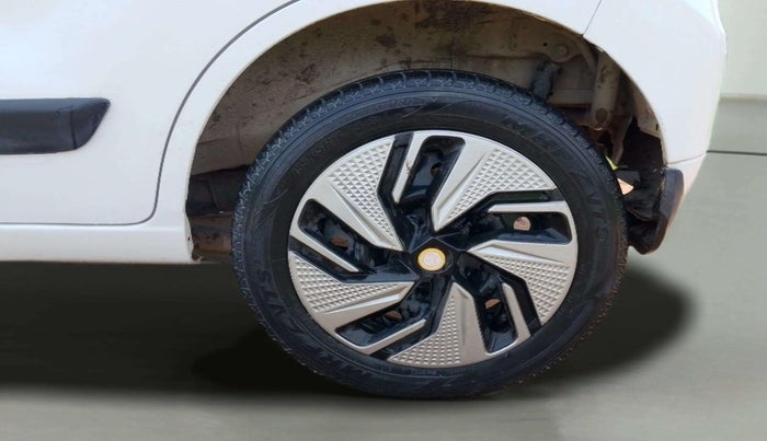 2014 Maruti Wagon R 1.0 VXI, Petrol, Manual, 36,829 km, Left Rear Wheel