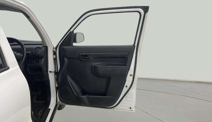 2020 Maruti S PRESSO VXI, Petrol, Manual, 19,650 km, RHS Front Door