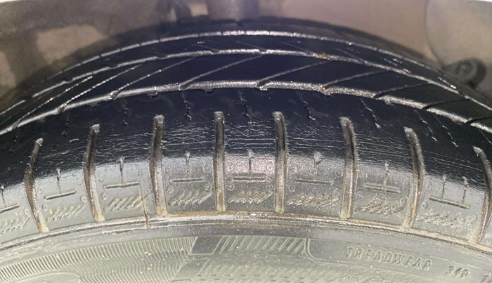 2015 Hyundai Xcent S 1.2, Petrol, Manual, 50,646 km, Right Front Tyre Tread