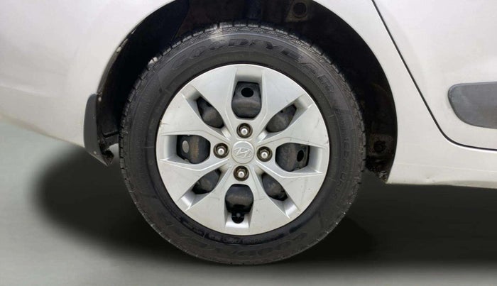 2015 Hyundai Xcent S 1.2, Petrol, Manual, 50,646 km, Right Rear Wheel