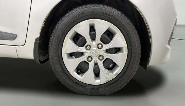 2015 Hyundai Xcent S 1.2, Petrol, Manual, 50,646 km, Right Front Wheel
