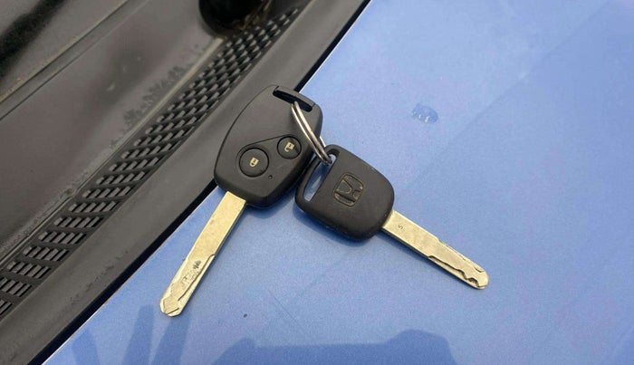 2013 Honda Brio S MT, Petrol, Manual, 86,933 km, Key Close Up
