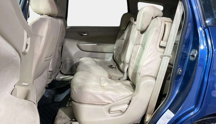 2016 Maruti Ertiga ZXI+, Petrol, Manual, 1,05,670 km, Right Side Rear Door Cabin
