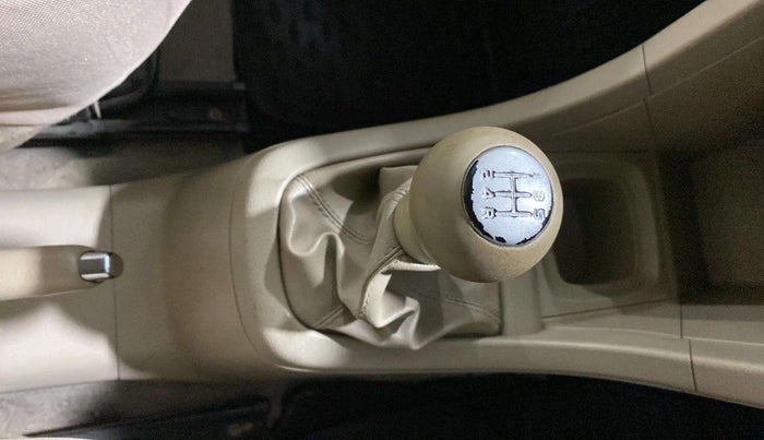 2016 Maruti Ertiga ZXI+, Petrol, Manual, 1,05,670 km, Gear Lever