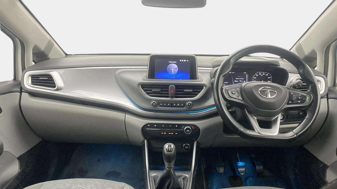 2021 Tata ALTROZ XZ DIESEL, Diesel, Manual, 52,032 km, Dashboard