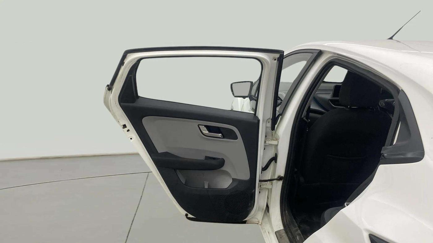 2021 Tata ALTROZ XZ DIESEL, Diesel, Manual, 52,032 km, LHS Rear Door