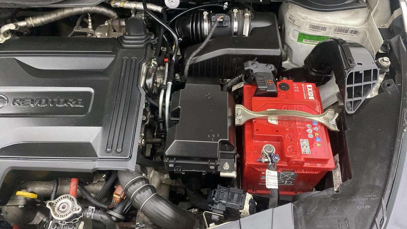 2021 Tata ALTROZ XZ DIESEL, Diesel, Manual, 52,032 km, Engine View - Left