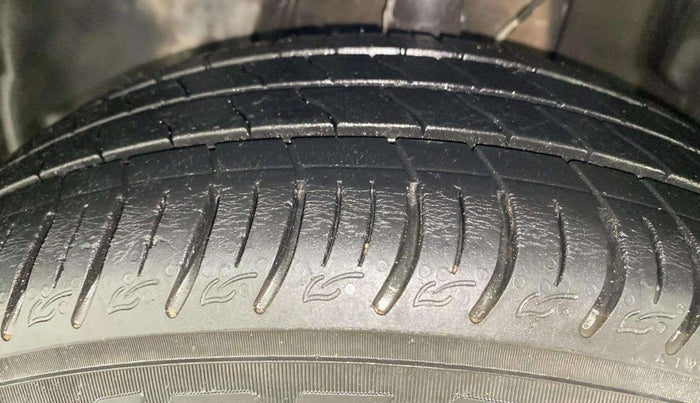2021 Tata ALTROZ XZ PETROL, Petrol, Manual, 16,154 km, Left Front Tyre Tread