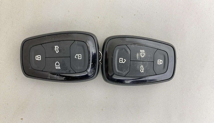 2021 Tata ALTROZ XZ PETROL, Petrol, Manual, 16,154 km, Key Close Up