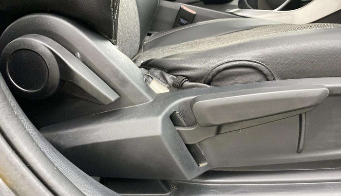 2021 Tata ALTROZ XZ PETROL, Petrol, Manual, 16,154 km, Driver Side Adjustment Panel