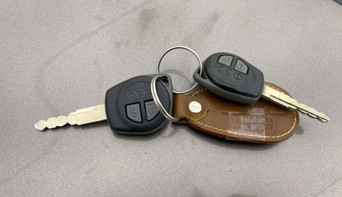 2023 Maruti Dzire VXI CNG, CNG, Manual, 41,528 km, Key Close Up
