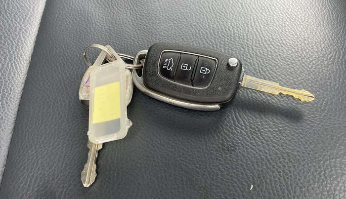 2019 Hyundai GRAND I10 NIOS MAGNA AMT 1.2 KAPPA VTVT, Petrol, Automatic, 34,017 km, Key Close Up